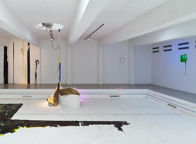 jungwoon_kim_the_ppol_dusseldorf_fishing-in-green-living-in-yellow-exhibition-ausstellung